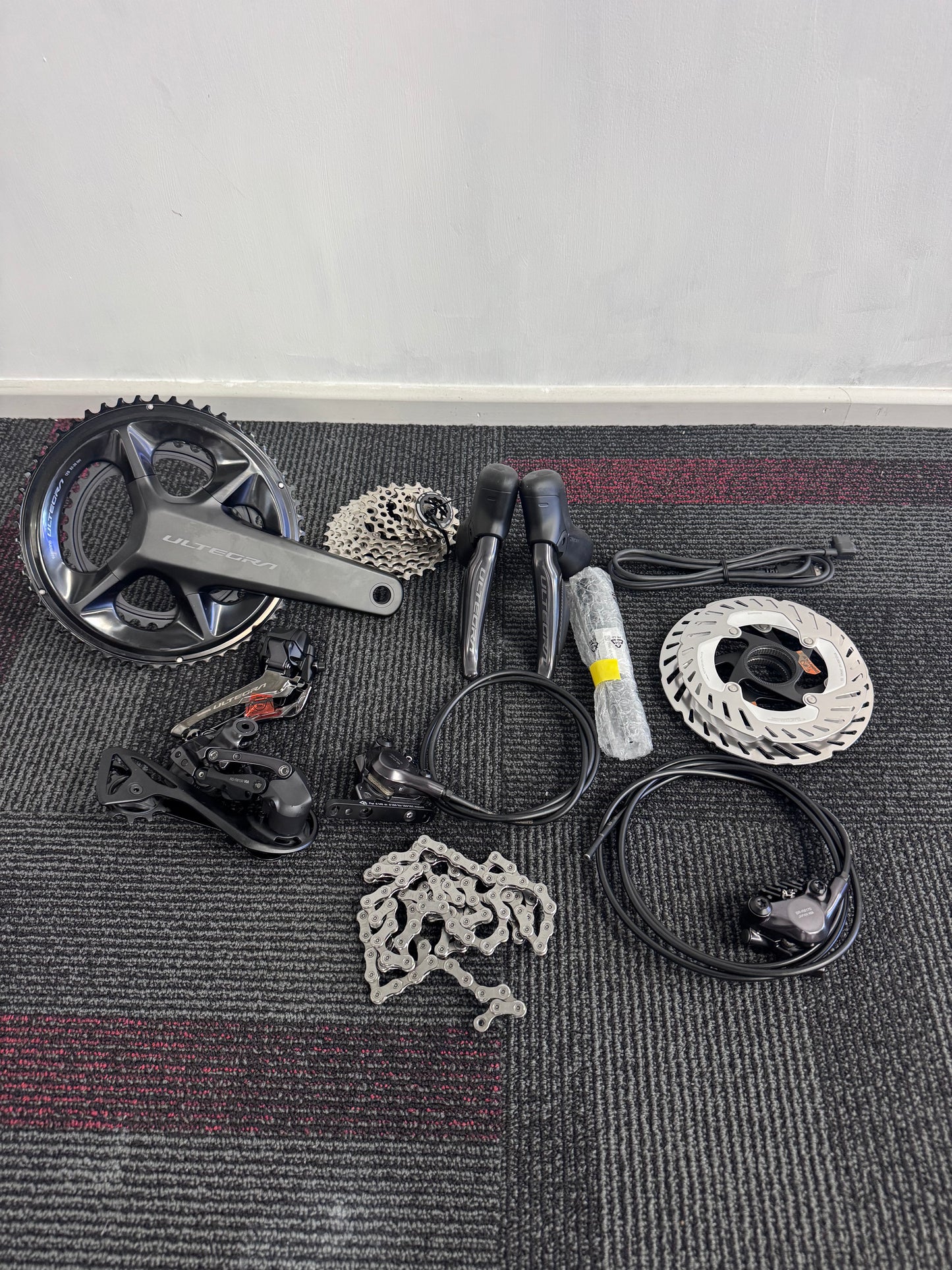 Shimano Ultegra 12speed di2 groupset (Brand New)