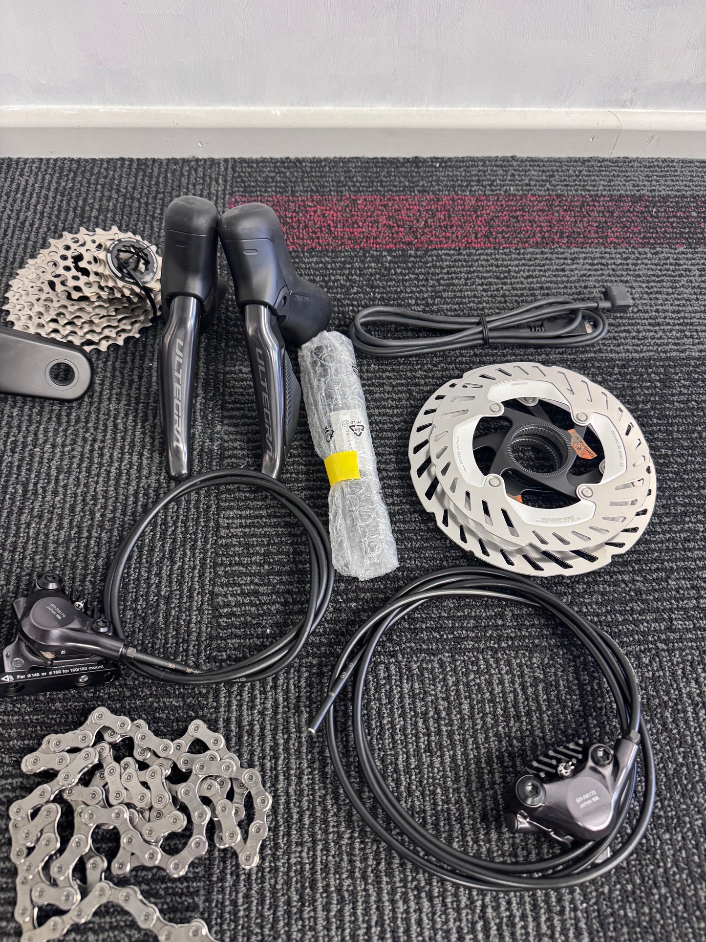 Shimano Ultegra 12speed di2 groupset (Brand New)